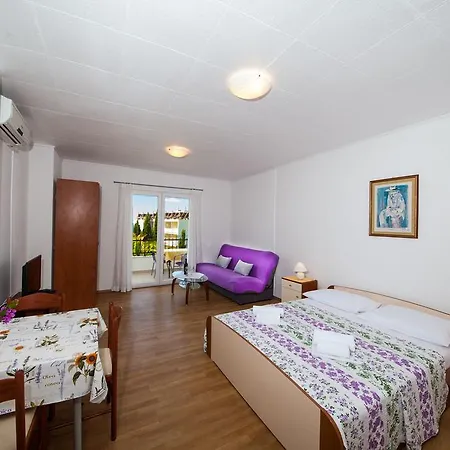 ゲストハウス Kovacic マカルスカ